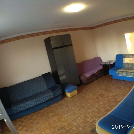 2020 Zwyciestwa 18 - Mieszkanie / Kawalerka / Studio Poznan Dış mekan fotoğraf