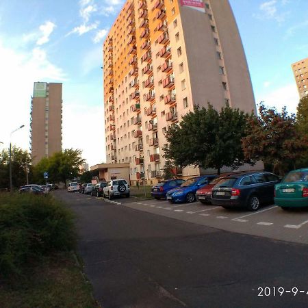 2020 Zwyciestwa 18 - Mieszkanie / Kawalerka / Studio Poznan Dış mekan fotoğraf