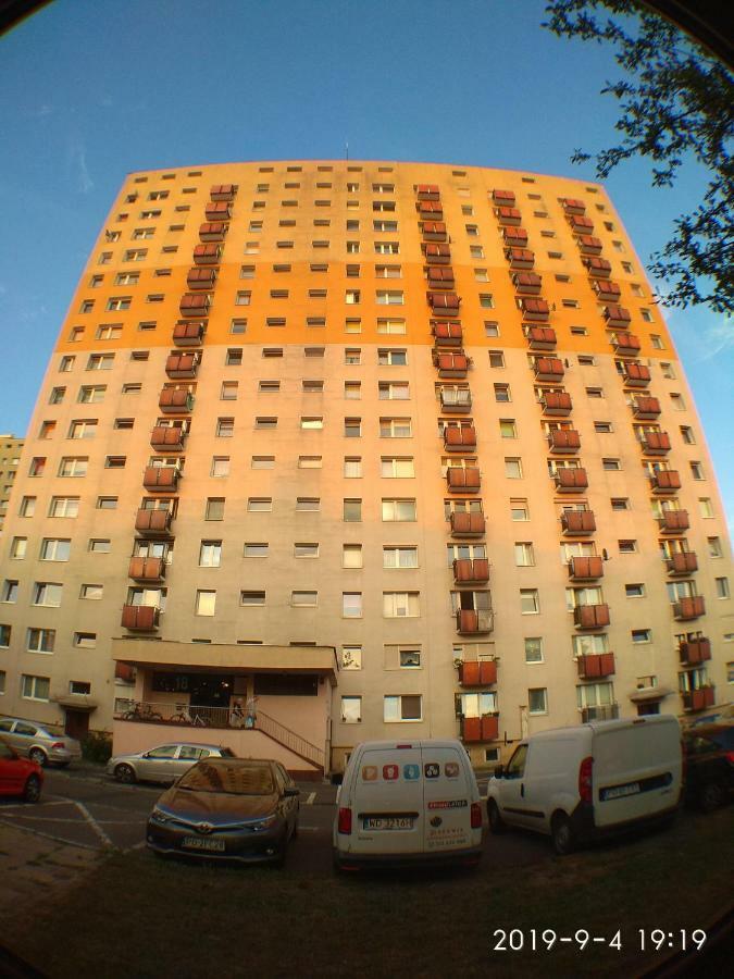2020 Zwyciestwa 18 - Mieszkanie / Kawalerka / Studio Poznan Dış mekan fotoğraf